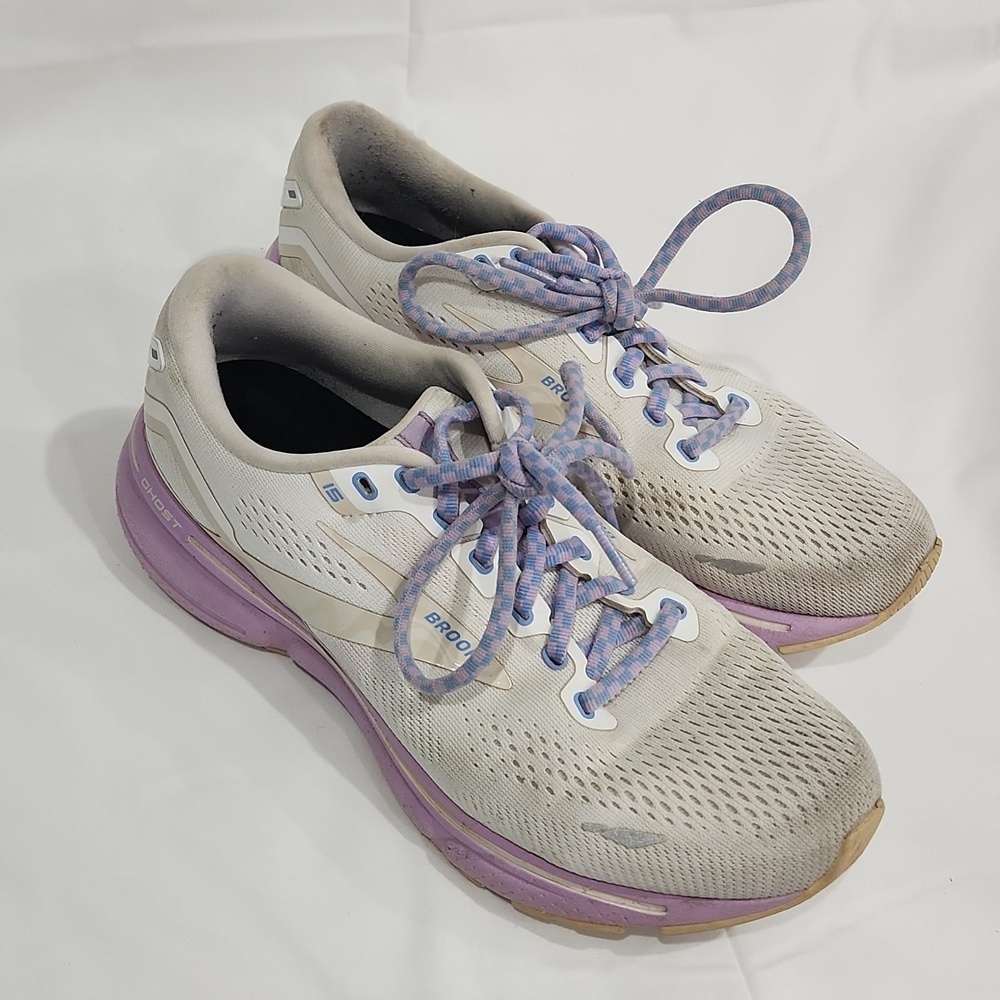 BROOKS GHOST 15- Women's Athletic Shoes - SIZE 8.5